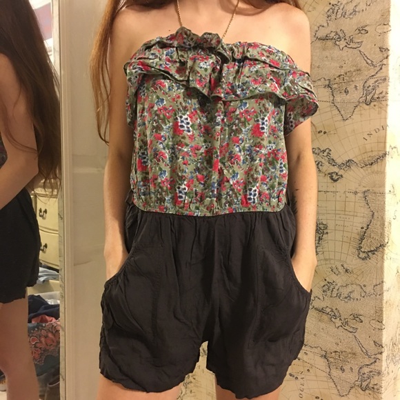 Black and Floral Romper - Picture 3 of 5